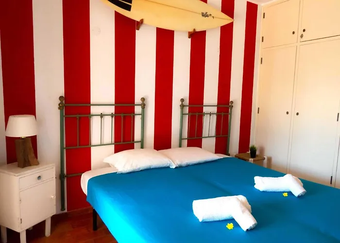 Jho'la Surf Camp Hostel