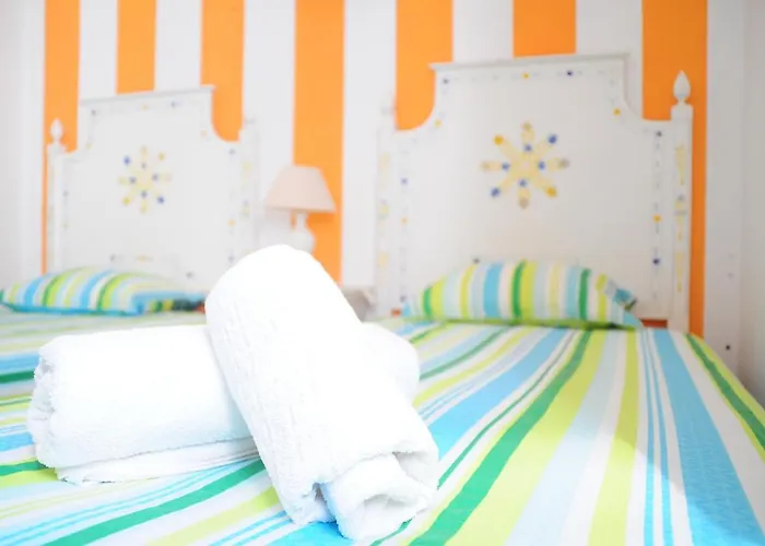 Jho'la Surf Camp Luz