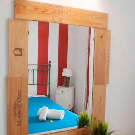 Jho'la Surf Camp Hostel Praia Da Luz